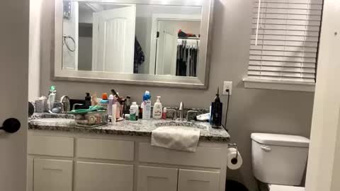 Snapshot of hottiewithabody101 chatting on November 17, 2025, 8:14 pm hottiewithabody101 online show from November 17, 2025, 8:14 pm