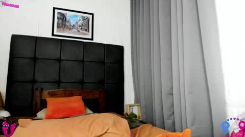 Snapshot of hottycrishinaxx chatting on November 15, 2025, 2:31 am crishinahotty online show from November 15, 2025, 2:31 am