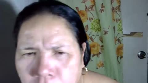 Snapshot of hottycrissy4u chatting on April 28, 2026, 4:39 am hottycrissy4u online show from April 28, 2026, 4:39 am