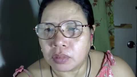 Snapshot of hottycrissy4u chatting on May 5, 2026, 6:21 am hottycrissy4u online show from May 5, 2026, 6:21 am