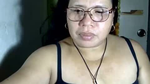 Snapshot of hottycrissy4u chatting on May 11, 2026, 5:46 am hottycrissy4u online show from May 11, 2026, 5:46 am
