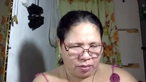 Snapshot of hottycrissy4u chatting on May 23, 2026, 7:35 am hottycrissy4u online show from May 23, 2026, 7:35 am