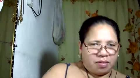 Snapshot of hottycrissy4u chatting on May 23, 2026, 9:52 pm hottycrissy4u online show from May 23, 2026, 9:52 pm