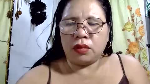 Snapshot of hottycrissy4u chatting on May 25, 2026, 12:33 pm hottycrissy4u online show from May 25, 2026, 12:33 pm