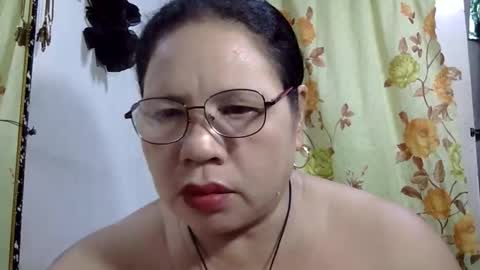 Snapshot of hottycrissy4u chatting on May 27, 2026, 5:10 pm hottycrissy4u online show from May 27, 2026, 5:10 pm