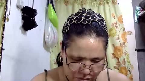hottycrissy4u online show from June 11, 2026, 5:49 am