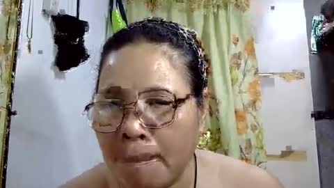 hottycrissy4u online show from June 15, 2026, 5:31 am