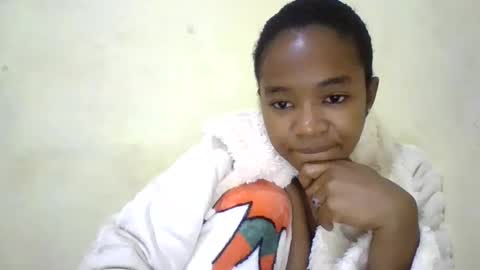 Snapshot of hotvanessa98 chatting on May 17, 2026, 12:52 am hotvanessa98 online show from May 17, 2026, 12:52 am