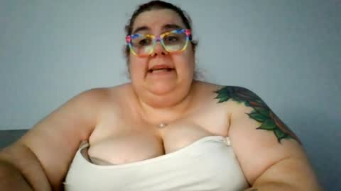 hotwife4685 online show from June 25, 2026, 9:30 pm
