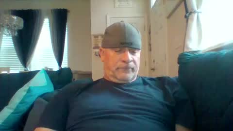 Snapshot of hotyummycock69 chatting on January 18, 2026, 3:27 pm hotyummycock69 online show from January 18, 2026, 3:27 pm