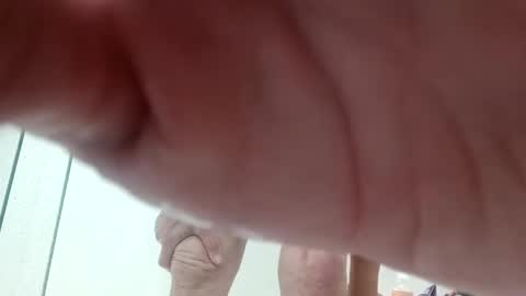 houndmefromhell online show from January 1, 2025, 2:20 pm