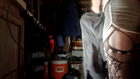 houndmefromhell online show from January 31, 2025, 12:18 pm