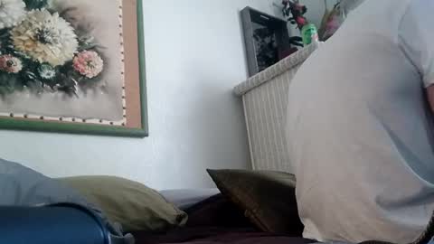 houndmefromhell online show from February 7, 2025, 9:58 pm