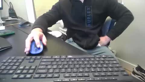 hoverday online show from November 10, 2025, 4:33 am