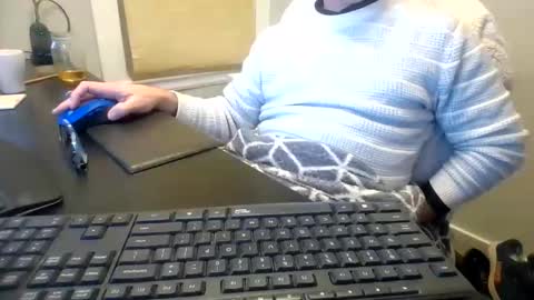 hoverday online show from March 18, 2026, 4:26 am