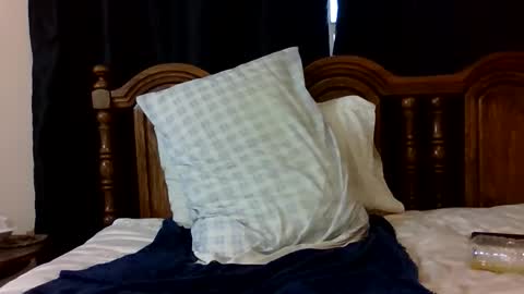 howieramder online show from November 14, 2025, 6:17 pm