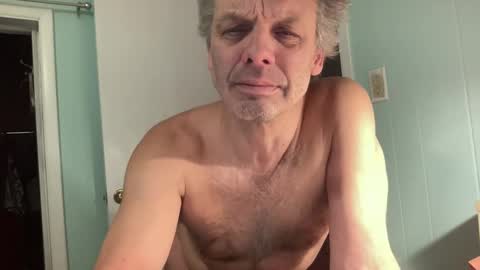 howlingatnothing online show from December 4, 2024, 2:20 am