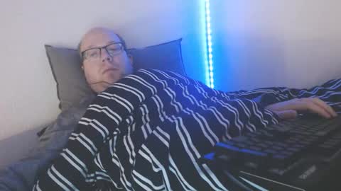 Snapshot of hoyboydkk chatting on November 24, 2025, 10:04 am Christian online show from November 24, 2025, 10:04 am