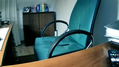 Snapshot of hpeter111 chatting on February 17, 2025, 10:25 pm Peter online show from February 17, 2025, 10:25 pm