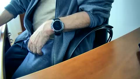 Snapshot of hpeter111 chatting on September 10, 2025, 1:55 pm Peter online show from September 10, 2025, 1:55 pm