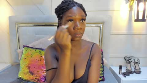 Snapshot of huddah_cam chatting on January 16, 2025, 11:26 am huddah online show from January 16, 2025, 11:26 am