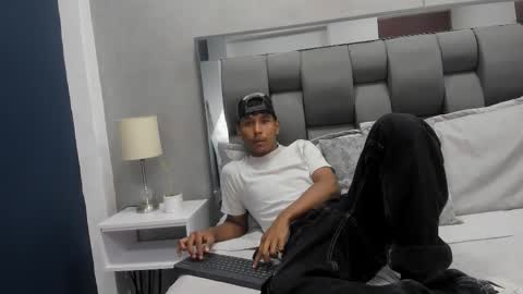 Snapshot of hudson_beasley chatting on October 17, 2025, 11:35 am Hudson Beasley online show from October 17, 2025, 11:35 am