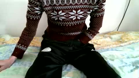 Keanu online show from December 19, 2024, 11:29 am