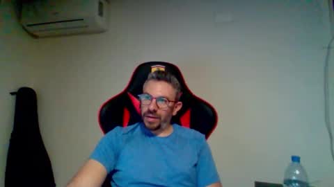 Snapshot of huge__cumshot chatting on February 24, 2026, 6:06 pm huge__cumshot online show from February 24, 2026, 6:06 pm