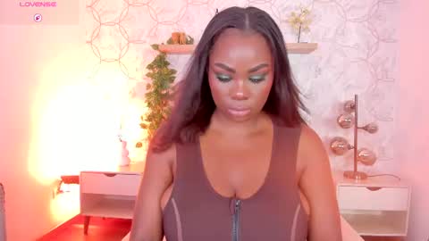 Snapshot of huge_boobs_ebony chatting on July 18, 2026, 7:17 pm huge boobs ebony online show from July 18, 2026, 7:17 pm