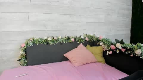 Erin online show from March 11, 2025, 7:37 am