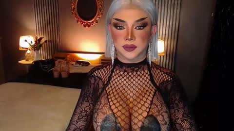 Christine online show from October 31, 2025, 8:04 am