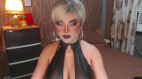 Snapshot of hugecockchristine chatting on January 17, 2026, 10:09 am Christine online show from January 17, 2026, 10:09 am