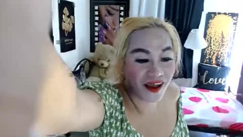 hugecockgoddessx online show from April 4, 2026, 12:20 am