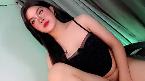 Snapshot of hugecockyanny chatting on February 15, 2026, 9:55 pm Yhanie online show from February 15, 2026, 9:55 pm