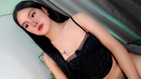 Snapshot of hugecockyanny chatting on February 28, 2026, 11:28 pm Yhanie online show from February 28, 2026, 11:28 pm