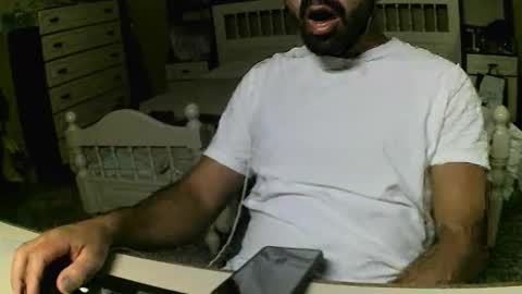 hugeveiny online show from November 6, 2025, 5:25 pm