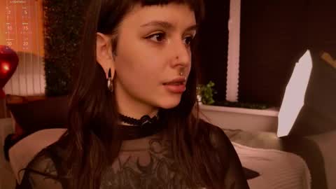 Snapshot of hugme_ chatting on February 13, 2026, 7:10 pm Mika online show from February 13, 2026, 7:10 pm