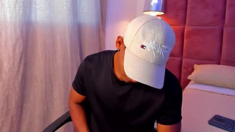 Hugo Cano online show from November 2, 2025, 7:38 pm