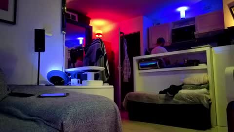 Hugo online show from January 18, 2025, 9:55 pm