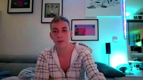 Hugo online show from March 2, 2025, 3:48 pm