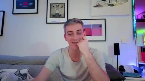 Hugo online show from March 9, 2025, 12:00 am