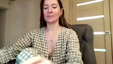 HumpyGrey online show from October 20, 2025, 8:48 am