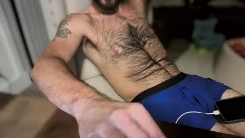 hungbistud916 online show from December 1, 2025, 5:23 am