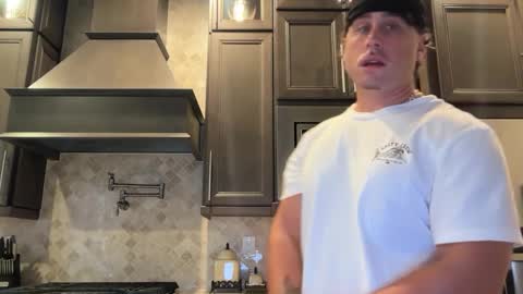 Snapshot of hungkingg22 chatting on October 1, 2025, 3:51 pm hungkingg22 online show from October 1, 2025, 3:51 pm