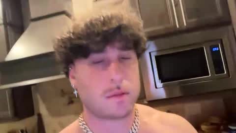 Snapshot of hungkingg22 chatting on January 13, 2026, 5:35 am hungkingg22 online show from January 13, 2026, 5:35 am