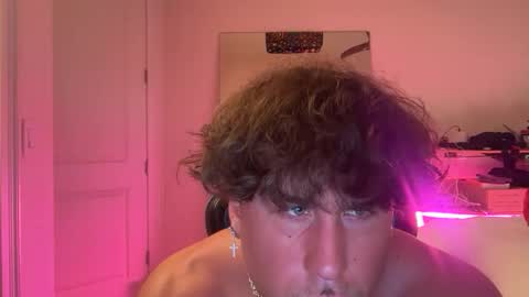 Snapshot of hungkingg22 chatting on February 5, 2026, 4:00 pm hungkingg22 online show from February 5, 2026, 4:00 pm