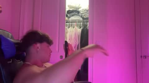 Snapshot of hungkingg22 chatting on February 10, 2026, 5:44 am hungkingg22 online show from February 10, 2026, 5:44 am