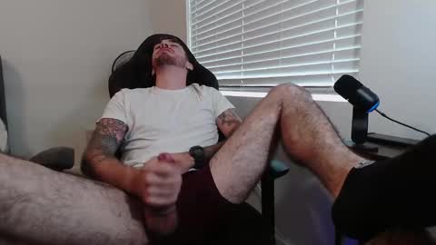 Snapshot of hungmtnman2256 chatting on December 15, 2024, 4:59 pm hungmtnman2256 online show from December 15, 2024, 4:59 pm