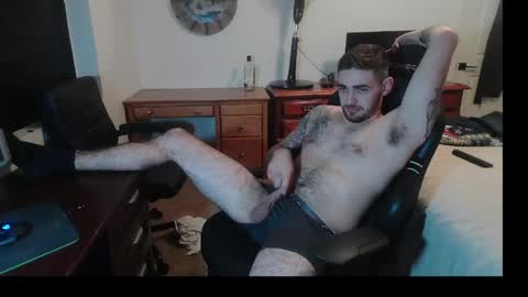 Snapshot of hungmtnman2256 chatting on February 26, 2026, 3:38 am hungmtnman2256 online show from February 26, 2026, 3:38 am