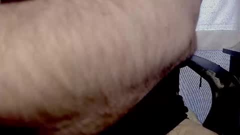 hungnuncutboy online show from November 17, 2025, 2:45 pm